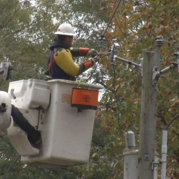 More than 17,000 LG&E customers remain without power in Louisville area